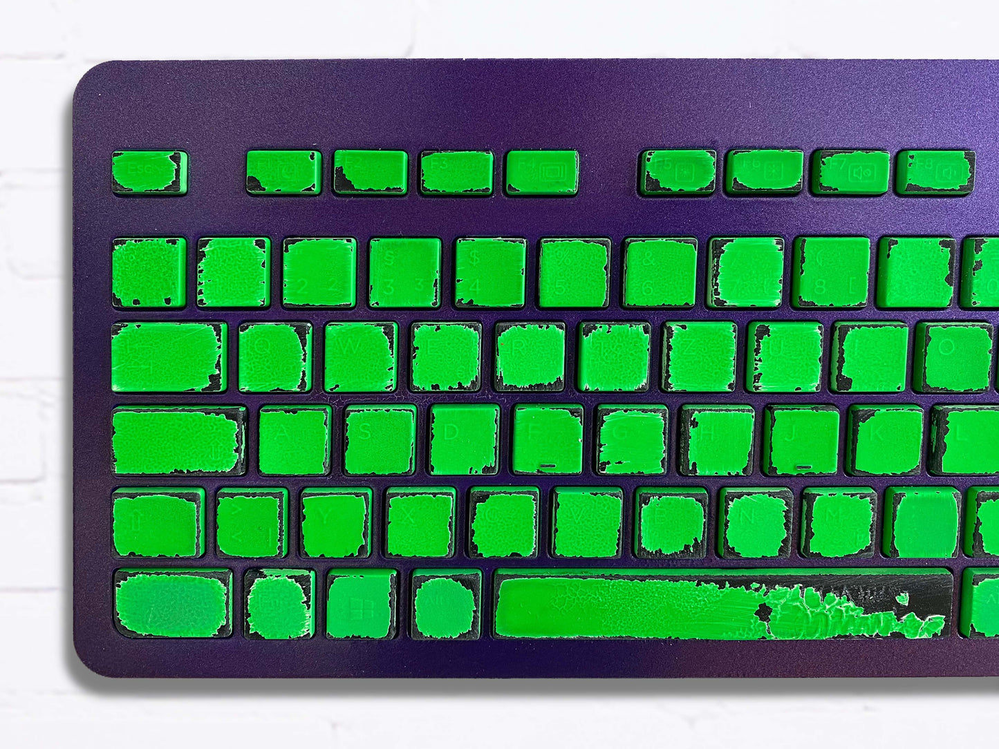 KEYBOARD purple metallic + green